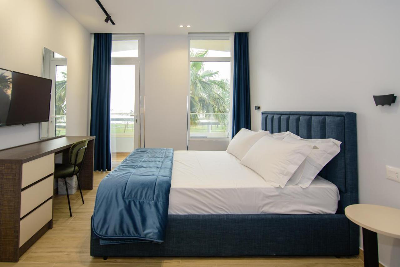 Palm Side Hotel Vlore Exterior photo